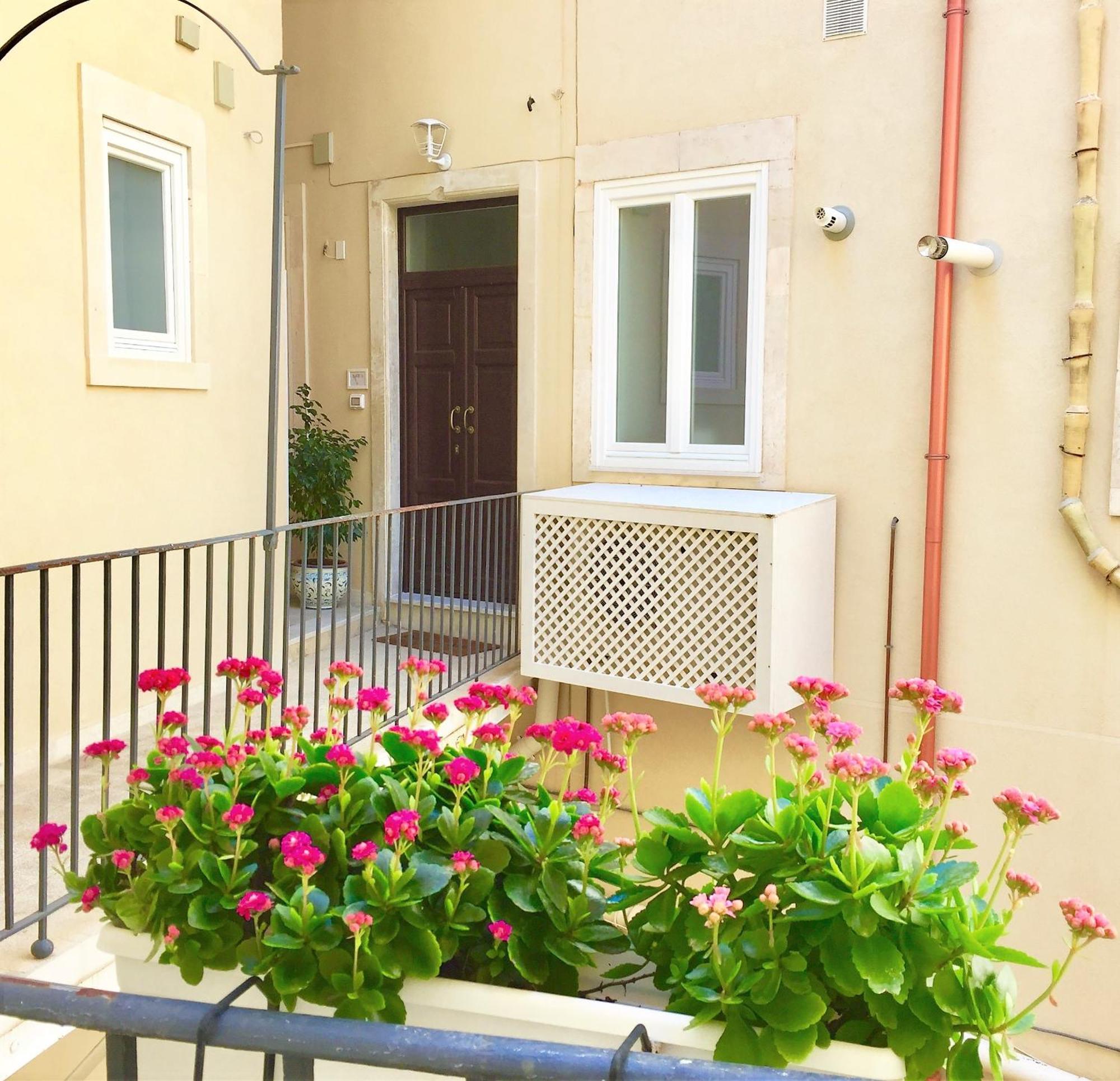 Suite 18, Casa Di Charme In Ortigia Сиракузы Экстерьер фото